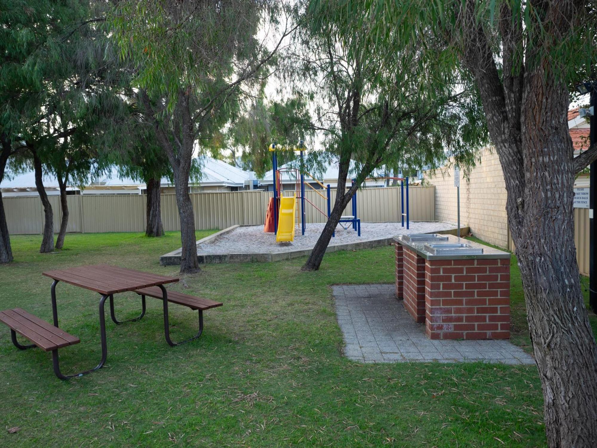 Fortyone - Oceanside Retreat Busselton Extérieur photo